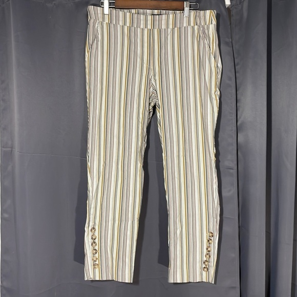 Zac & Rachel Striped Pants button detail - Picture 1 of 5